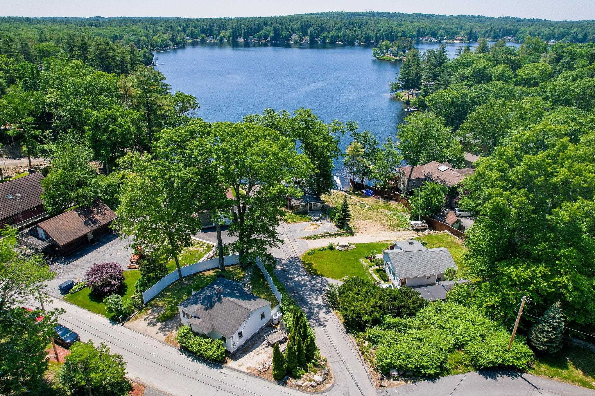 91 Honor Roll Road Pelham, NH 03076 - Photo 3 of 39