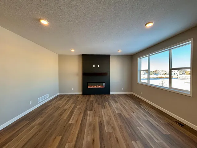 $659,900 | 11764 5th Street Northeast, Hanover, MN 55341