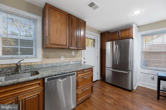 $275,000 | 5604 Fleetwing Drive, Levittown, PA 19057