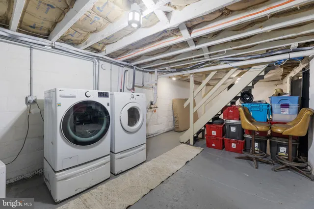 $275,000 | 5604 Fleetwing Drive, Levittown, PA 19057