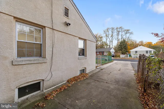 $275,000 | 5604 Fleetwing Drive, Levittown, PA 19057