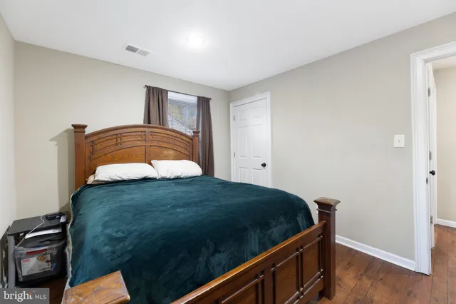 $275,000 | 5604 Fleetwing Drive, Levittown, PA 19057