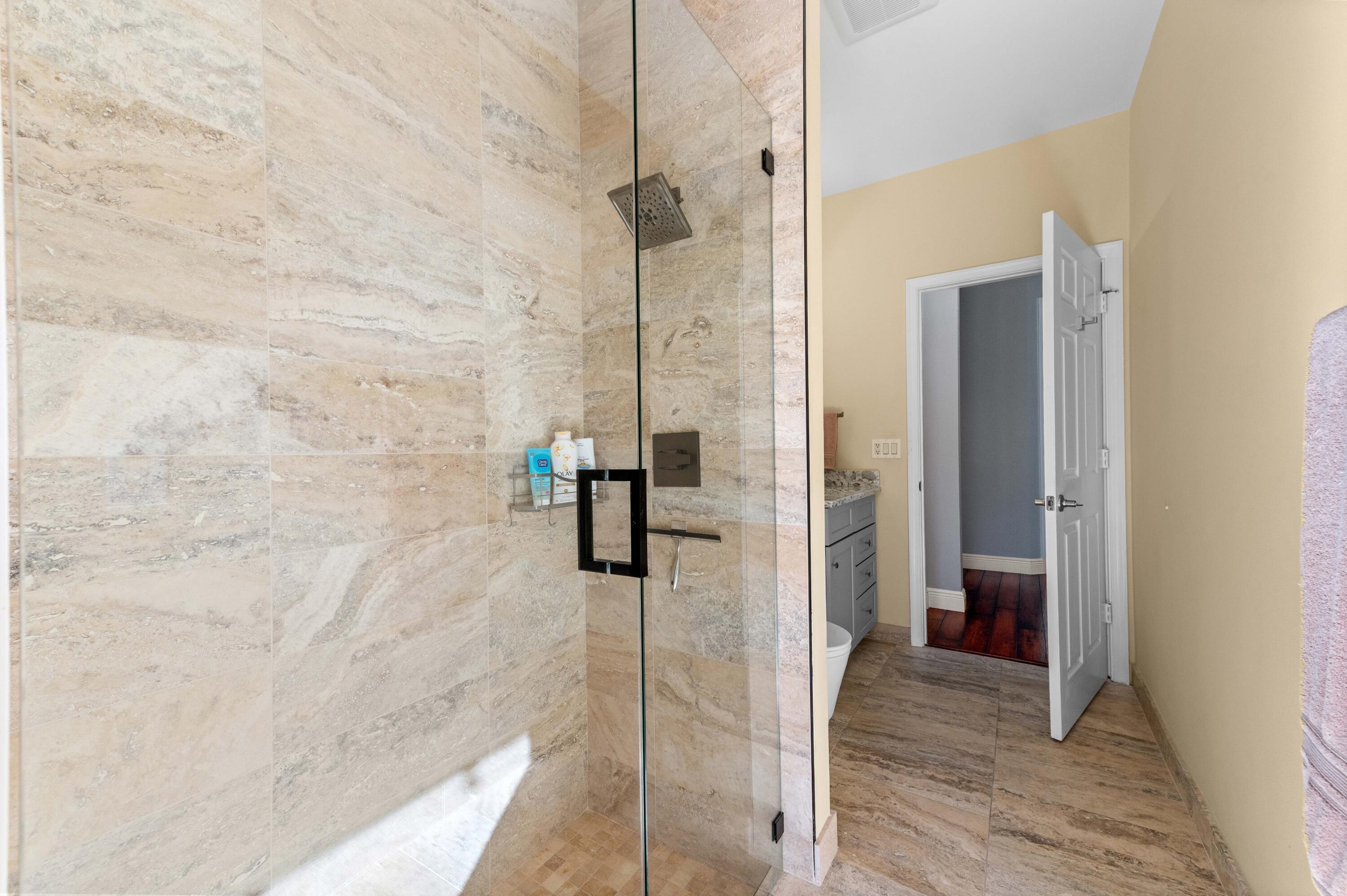 22320 Holcomb Place Boca Raton, FL 33428 - Photo 38 of 43 30 bathroom 03
