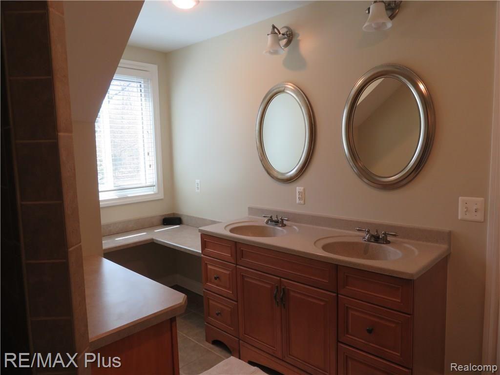 4221 South Lake George Road Dryden, MI 48428 - Photo 10 of 25 IMG_1316.JPG