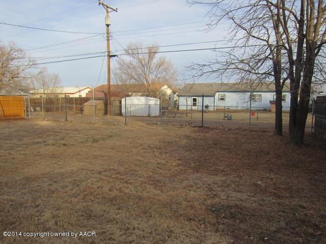 5107 Crockett Street Amarillo, TX 79110 - Photo 10 of 12 a view of a yard