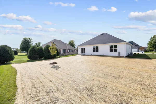 $392,240 | 3431 Comstock Avenue, DeKalb, IL 60115