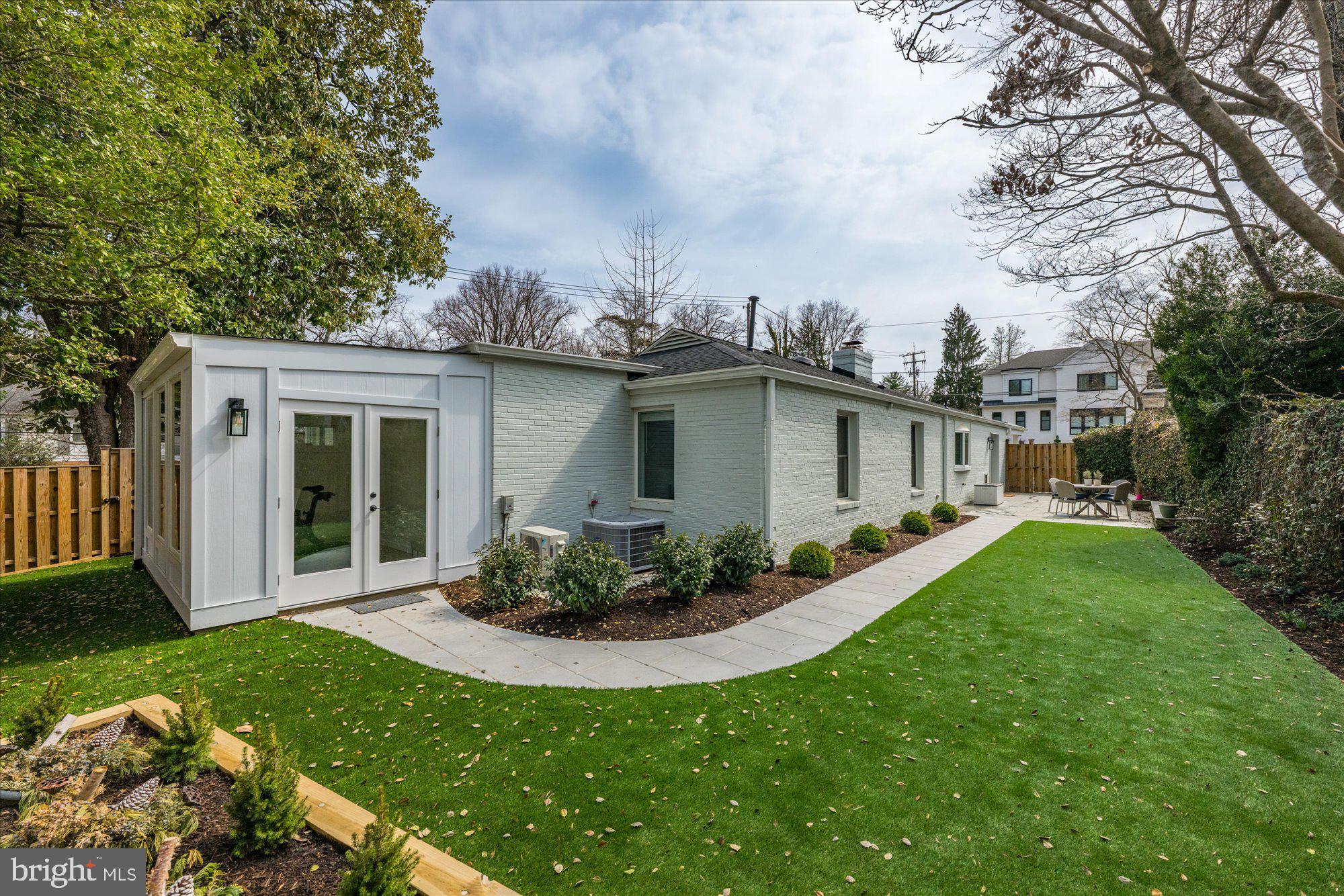 6700 Rannoch Road Bethesda, MD 20817 - Photo 17 of 35