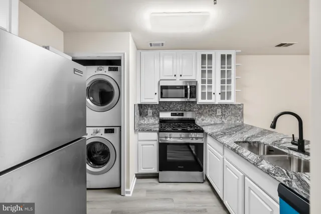 $2,450 | 6610 Lake Park Drive, Unit T1, Greenbelt, MD 20770