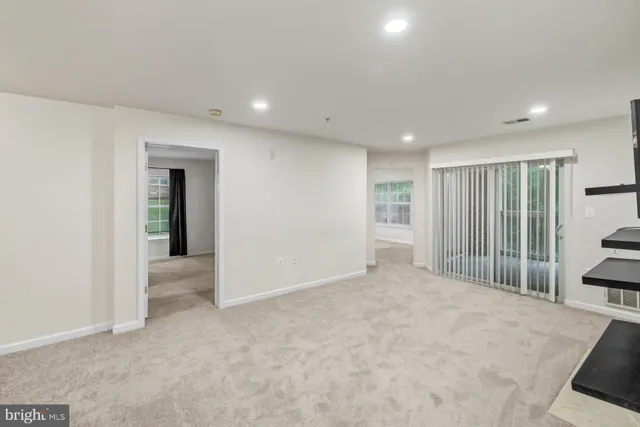 $2,450 | 6610 Lake Park Drive, Unit T1, Greenbelt, MD 20770