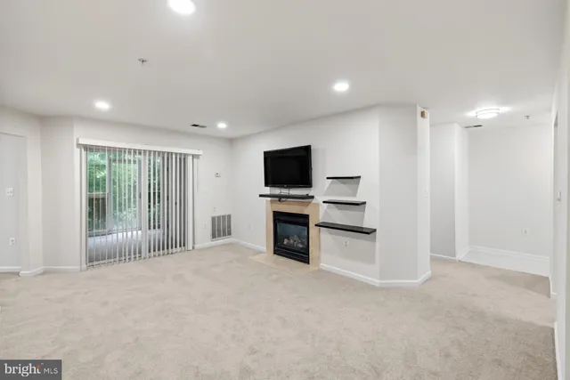 $2,450 | 6610 Lake Park Drive, Unit T1, Greenbelt, MD 20770