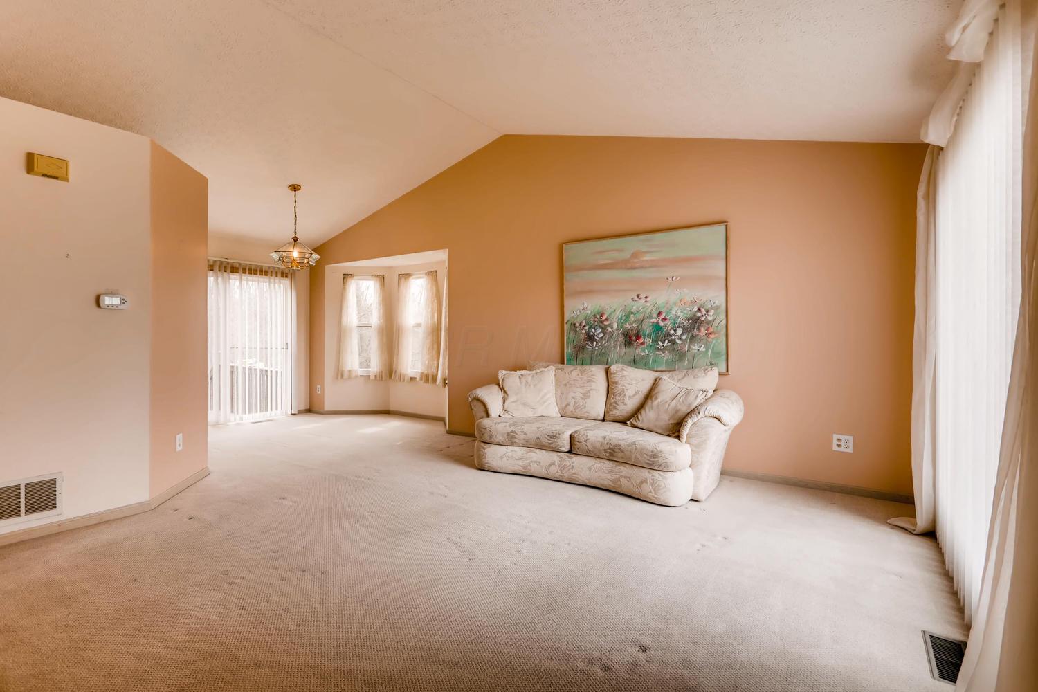 2960 Briar Ridge Road Columbus, OH 43232 - Photo 3 of 26 Gallery Image 3