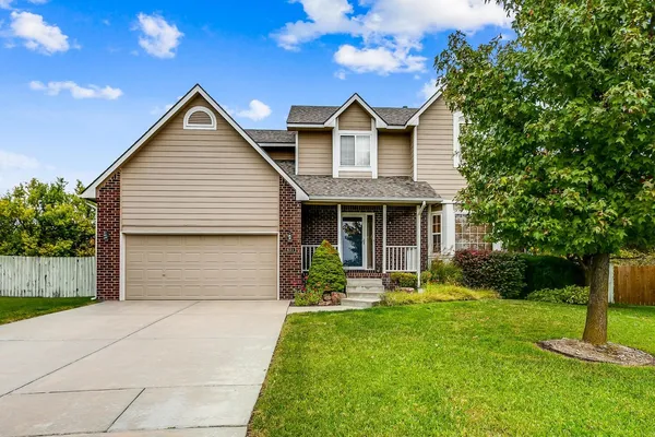 $339,900 | 631 Brentwood Court, Andover, KS 67002