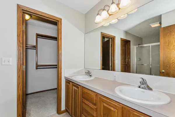 $339,900 | 631 Brentwood Court, Andover, KS 67002