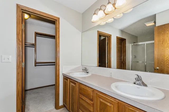 $339,900 | 631 Brentwood Court, Andover, KS 67002