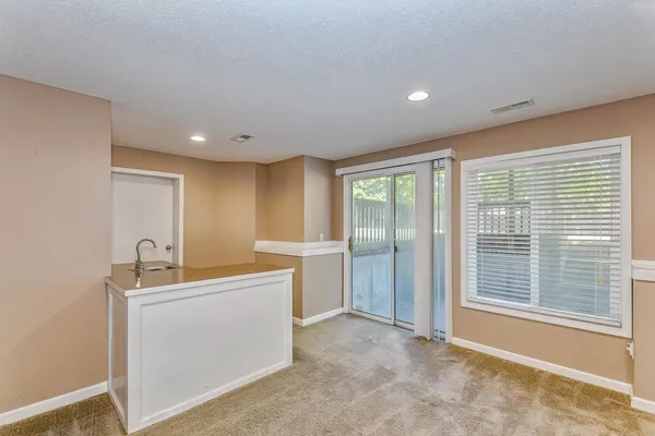 $339,900 | 631 Brentwood Court, Andover, KS 67002