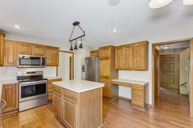 $339,900 | 631 Brentwood Court, Andover, KS 67002