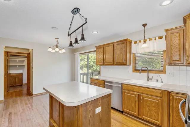 $339,900 | 631 Brentwood Court, Andover, KS 67002