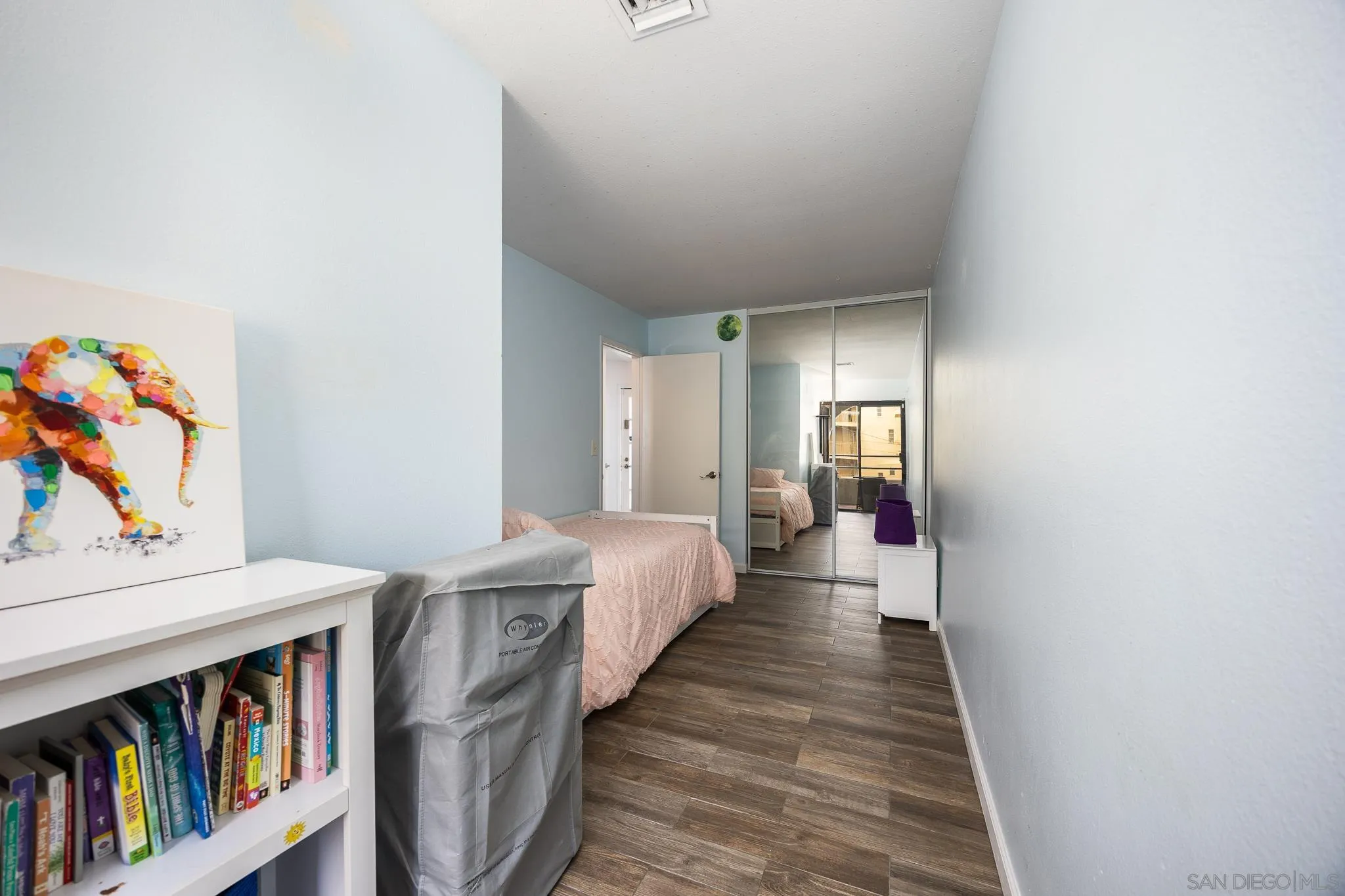 3568 Front Street, Unit D San Diego, CA 92103 - Photo 14 of 24 a view of a hallway with furniture