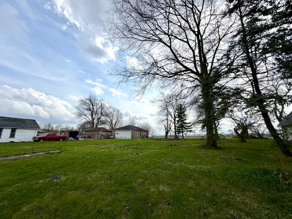 $18,900 | 610 West Green Street, Newman, IL 61942