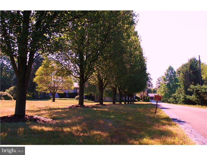 1964 Clearview Road Souderton, PA 18964 - Photo 1 of 25 Driveway