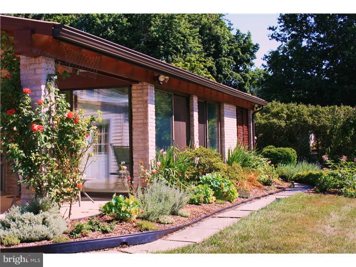 1964 Clearview Road Souderton, PA 18964 - Photo 3 of 25 Exterior Back