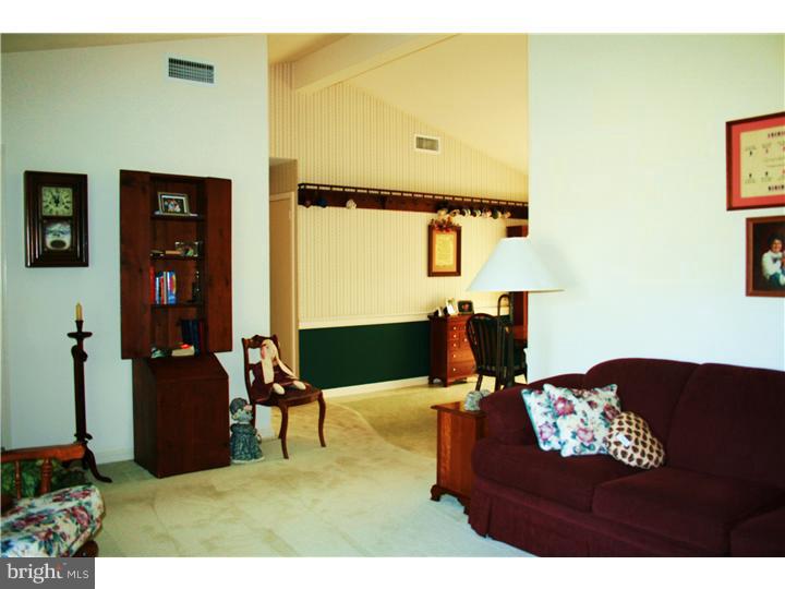 1964 Clearview Road Souderton, PA 18964 - Photo 7 of 25 Living Room