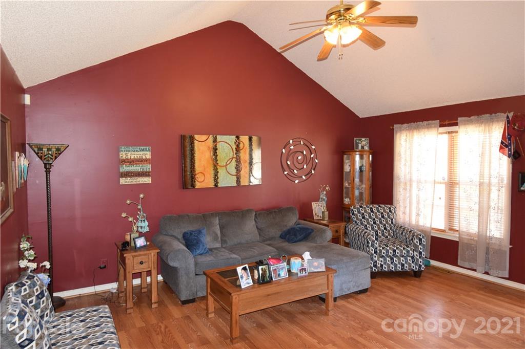 938 St Marks Church Road Cherryville, NC 28021 - Photo 4 of 37 Gallery Image 4