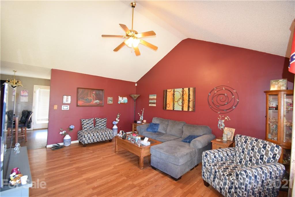 938 St Marks Church Road Cherryville, NC 28021 - Photo 5 of 37 Gallery Image 5