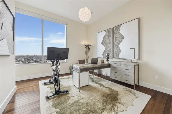 $1,040,000 | 2727 Kirby Drive, Unit 16C, Houston, TX 77098