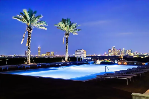 $1,040,000 | 2727 Kirby Drive, Unit 16C, Houston, TX 77098