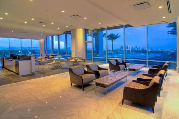 $1,040,000 | 2727 Kirby Drive, Unit 16C, Houston, TX 77098