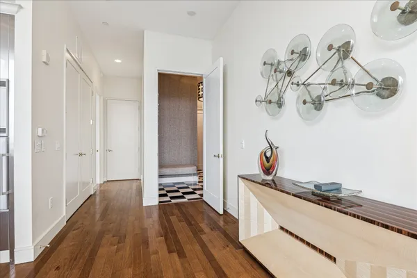 $1,040,000 | 2727 Kirby Drive, Unit 16C, Houston, TX 77098