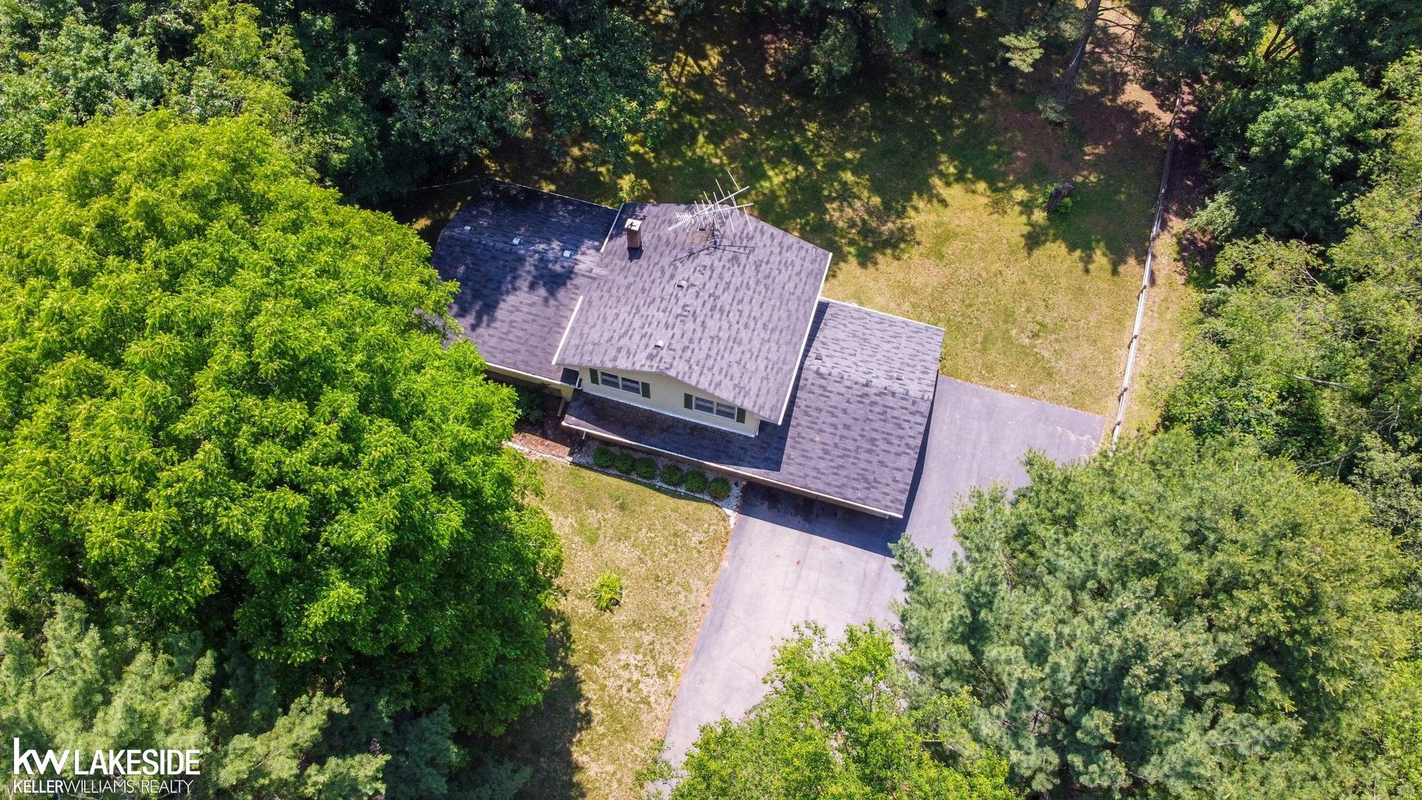 2488 Brighton Road Howell, MI 48843 - Photo 47 of 54 50145920-7f29b2ae-869a-41d2-a6ff-768a7fa9c621.JPG