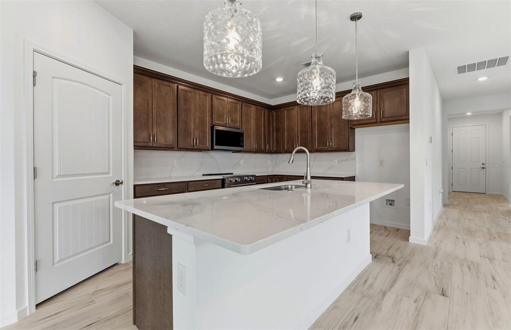 8395 Southwest 58 Loop Ocala, FL 34481 - Photo 2 of 34