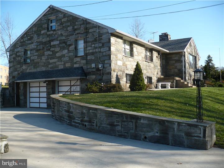 3207 Rhawn Street Philadelphia, PA 19136 - Photo 1 of 18 Exterior Side