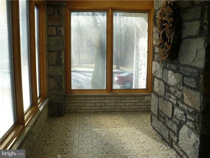 3207 Rhawn Street Philadelphia, PA 19136 - Photo 14 of 18 Sun Room
