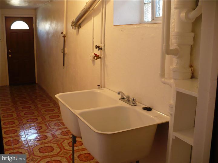 3207 Rhawn Street Philadelphia, PA 19136 - Photo 6 of 18 Laundry Room