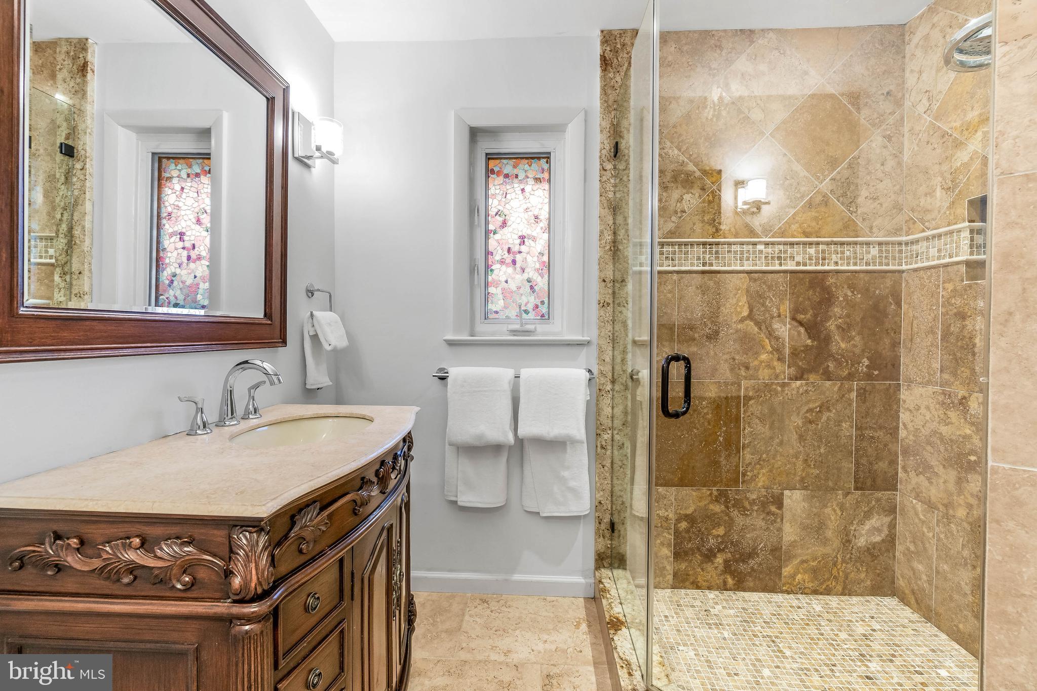 5225 Heming Avenue Springfield, VA 22151 - Photo 14 of 36 Primary Bathroom