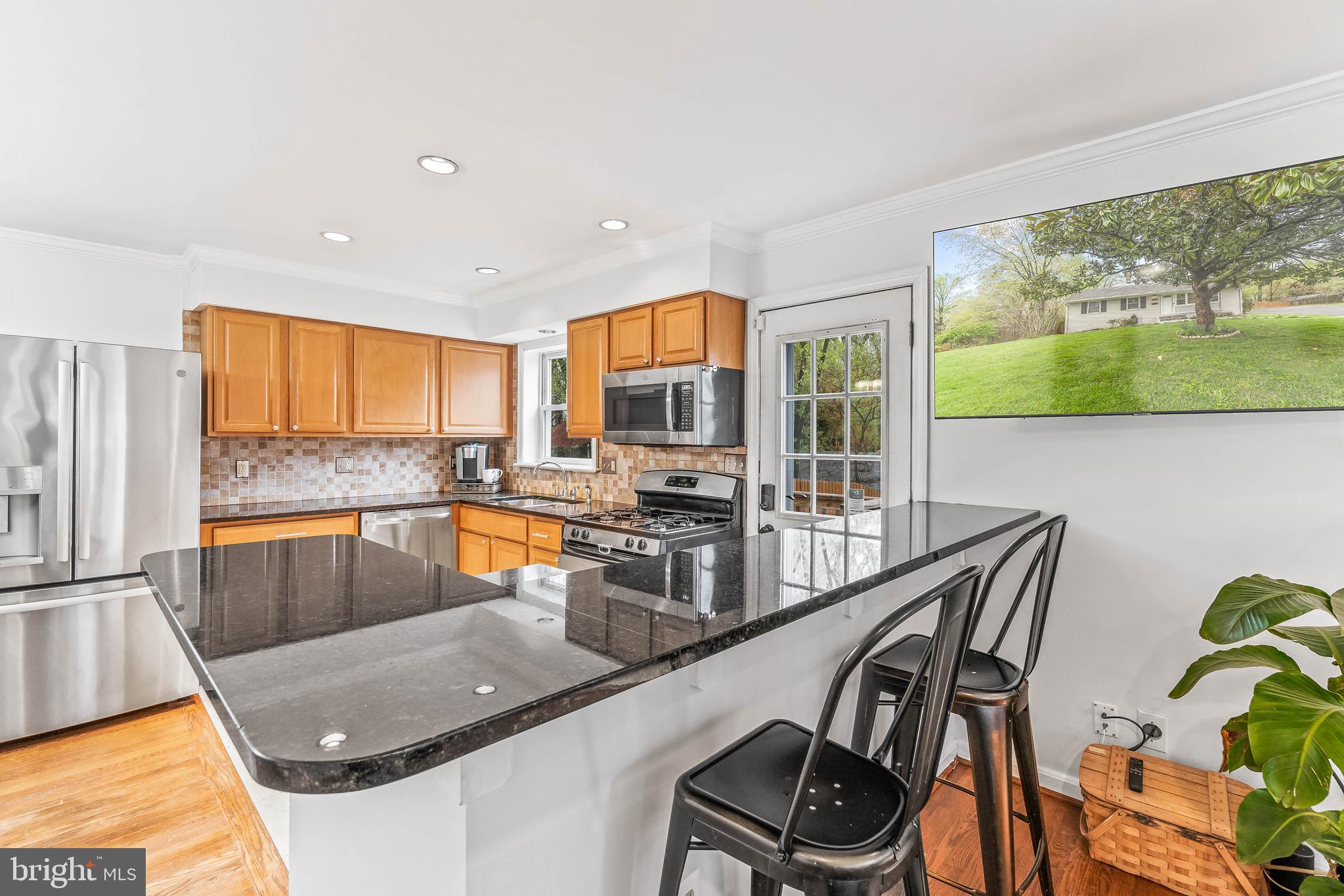 5225 Heming Avenue Springfield, VA 22151 - Photo 6 of 36 Kitchen