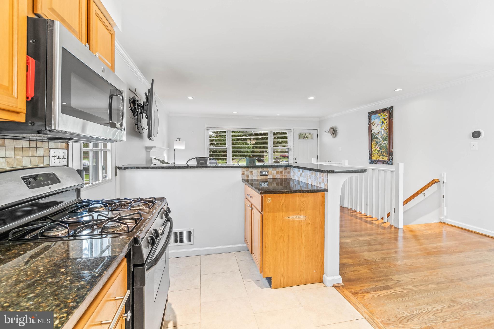 5225 Heming Avenue Springfield, VA 22151 - Photo 8 of 36 Kitchen