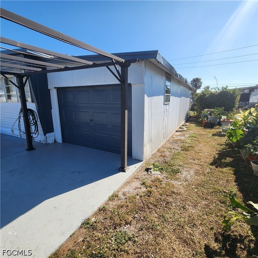 110 Gaslight Avenue North Fort Myers, FL 33917 - Photo 17 of 22 a view of small space