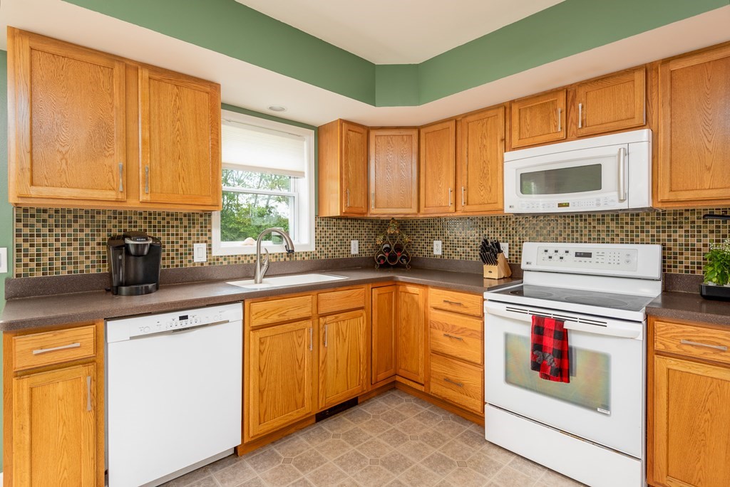 80 St Louis Street Worcester, MA 01607 - Photo 10 of 24 Gallery Image 10