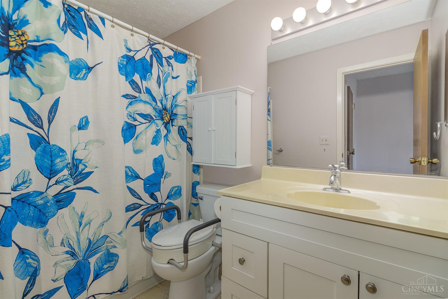 9317 Winton Road, Unit 6 Cincinnati, OH 45231 - Photo 12 of 17 Gallery Image 12