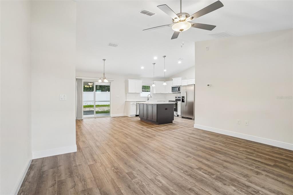 15103 Southwest 61st Court Road Ocala, FL 34473 - Photo 9 of 48 Gallery Image 9