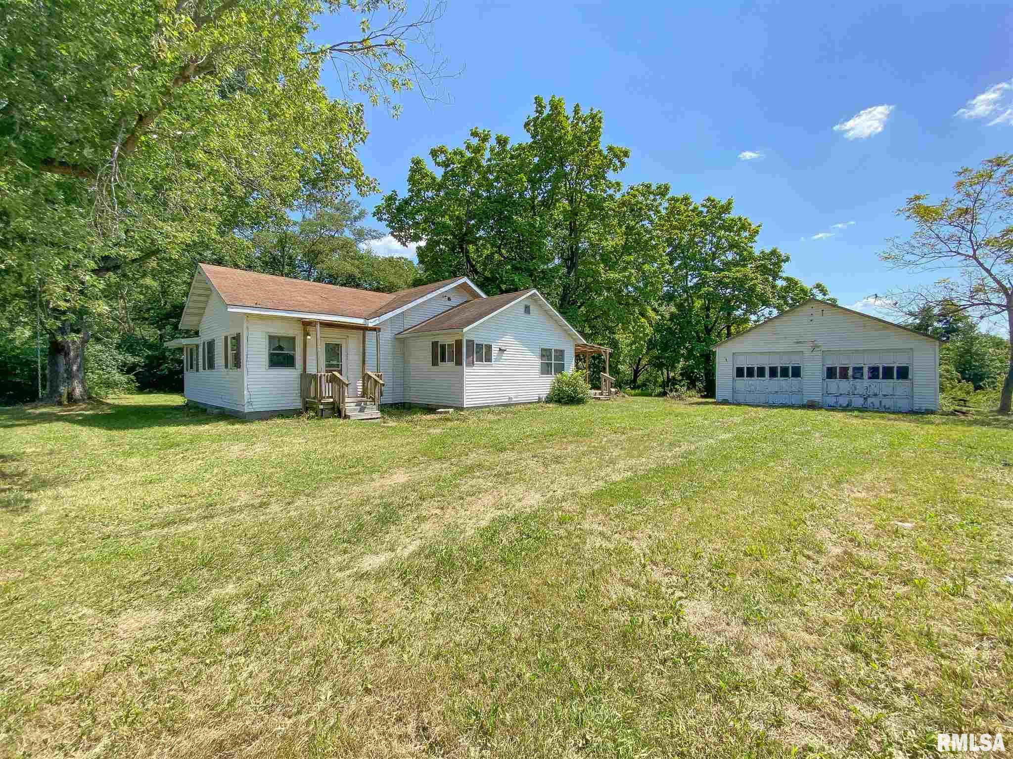 8605 Bob White Road Louisville, IL 62858 - Photo 11 of 50 Gallery Image 11