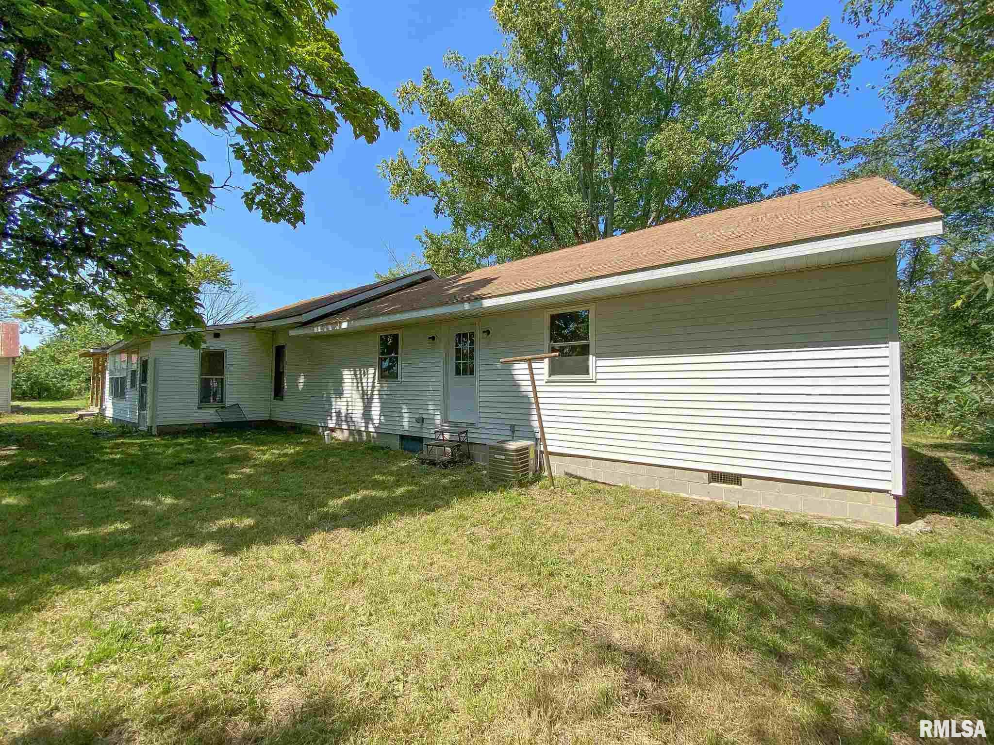 8605 Bob White Road Louisville, IL 62858 - Photo 12 of 50 Gallery Image 12