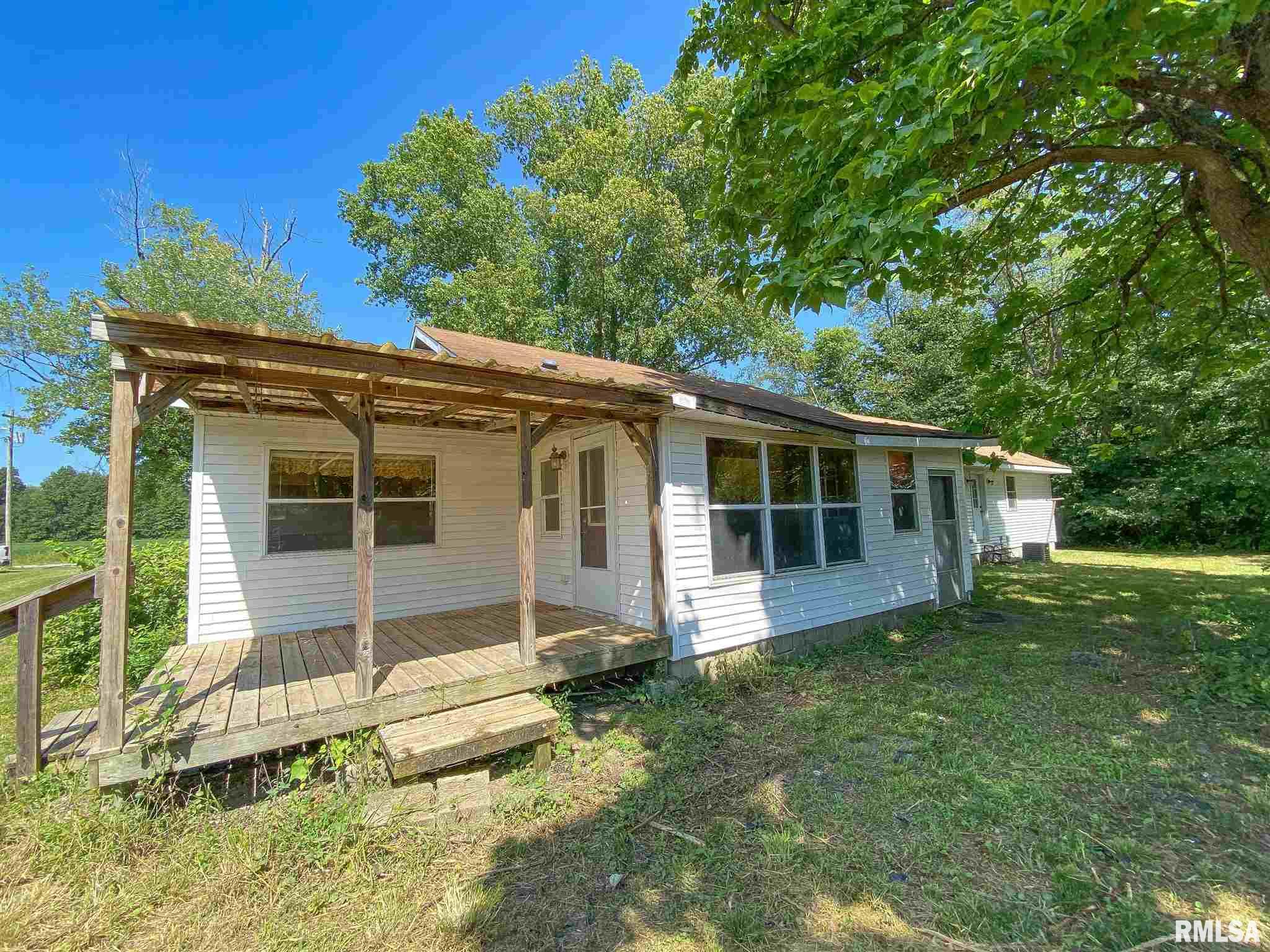 8605 Bob White Road Louisville, IL 62858 - Photo 13 of 50 Gallery Image 13