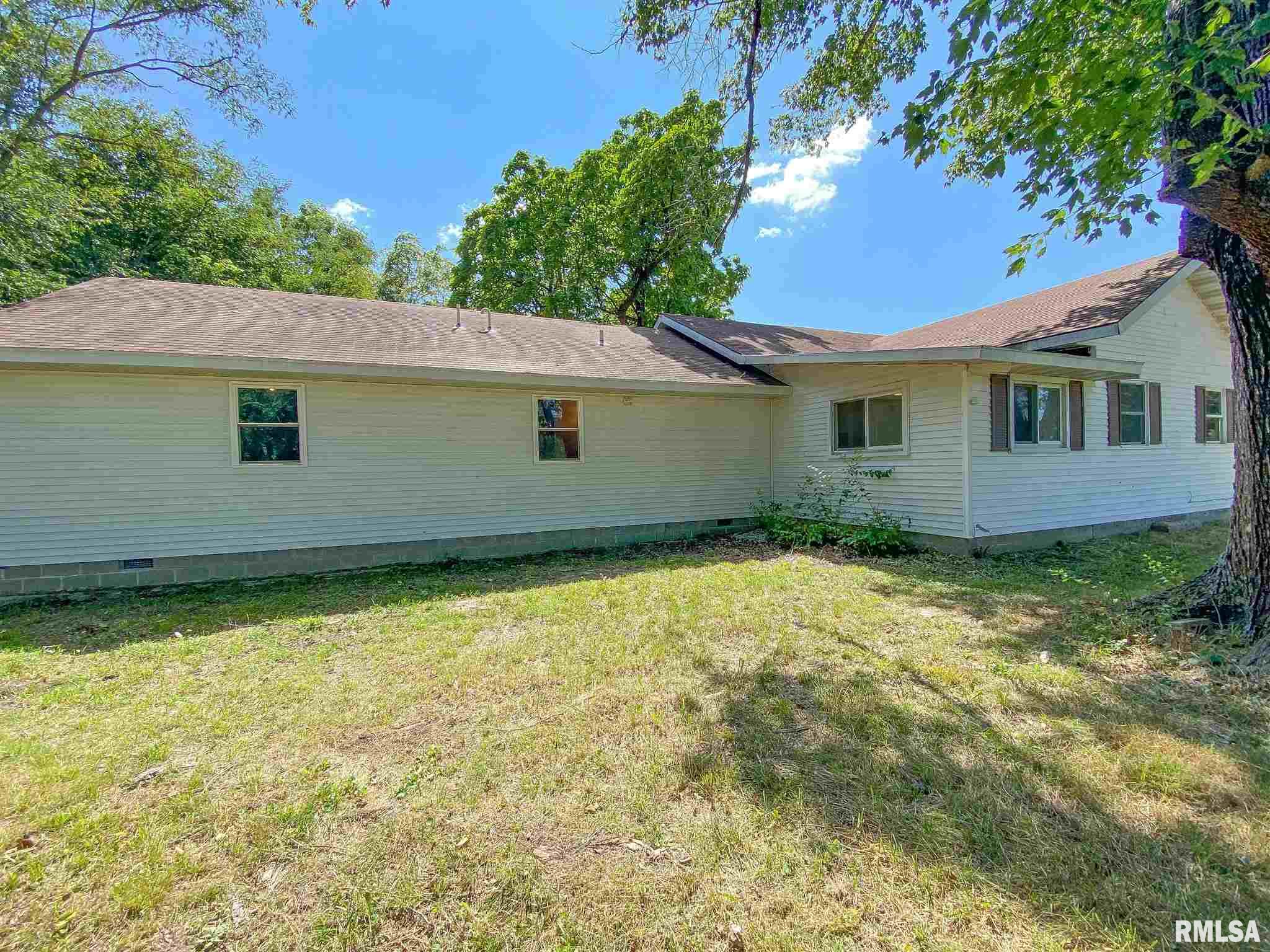 8605 Bob White Road Louisville, IL 62858 - Photo 2 of 50 Gallery Image 2