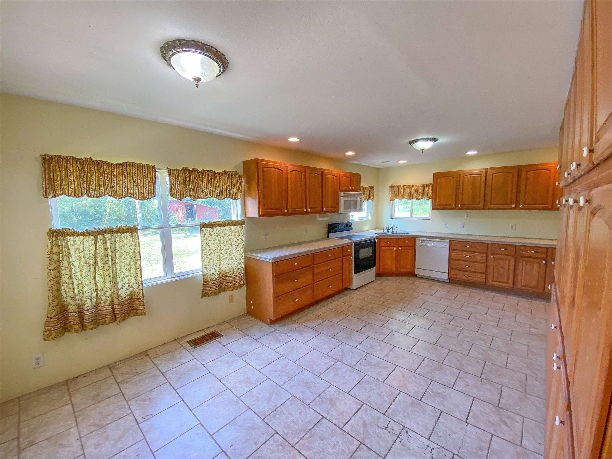 8605 Bob White Road Louisville, IL 62858 - Photo 21 of 50 Gallery Image 21