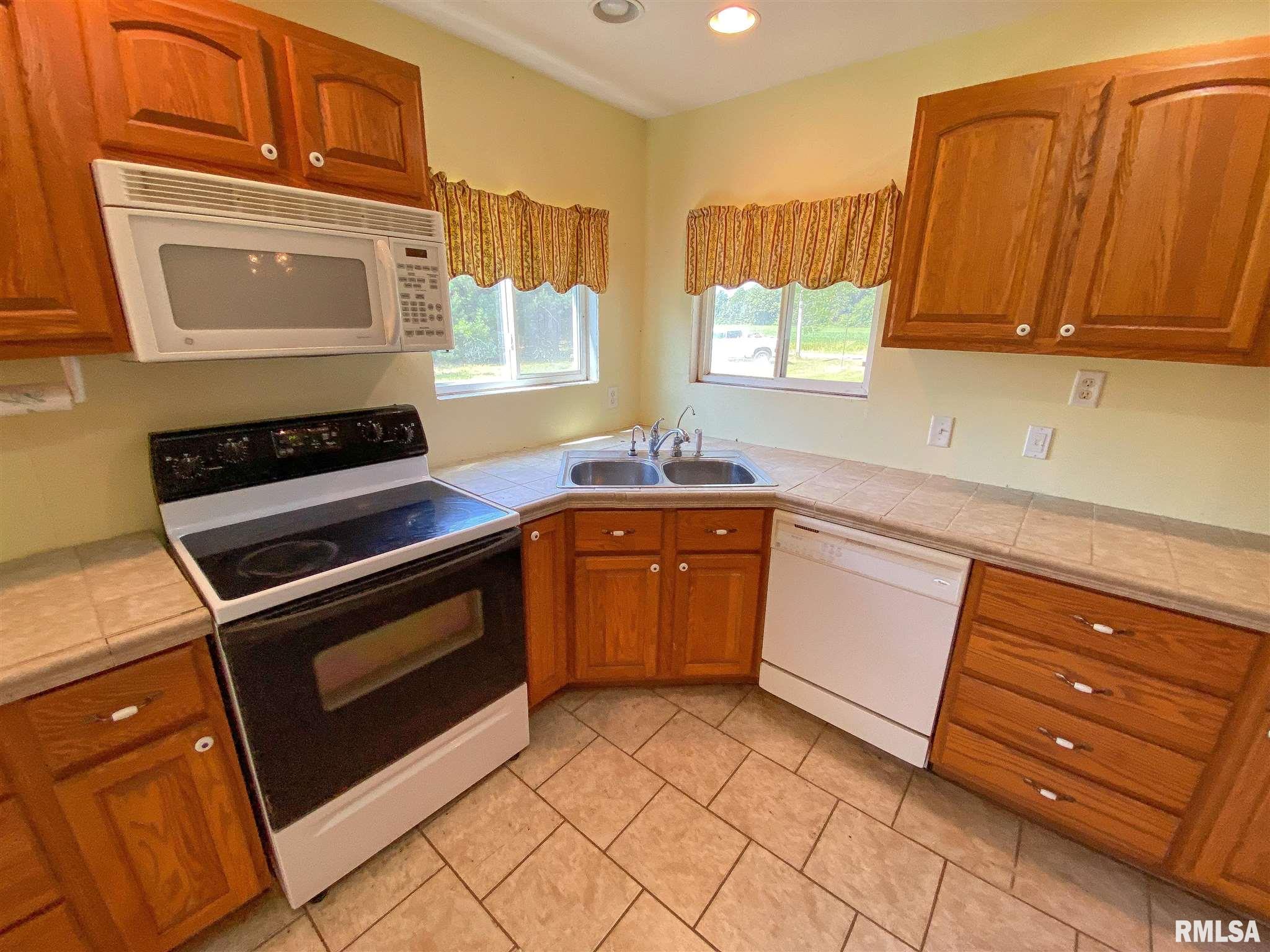 8605 Bob White Road Louisville, IL 62858 - Photo 22 of 50 Gallery Image 22